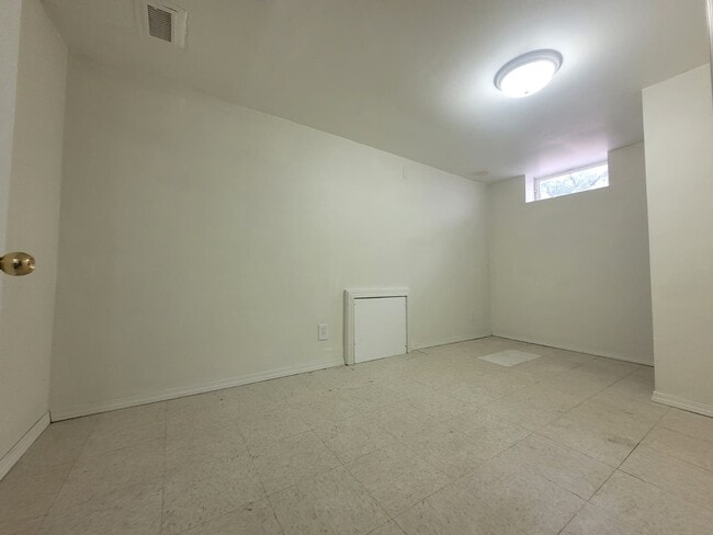 Building Photo - 415 N Washington St