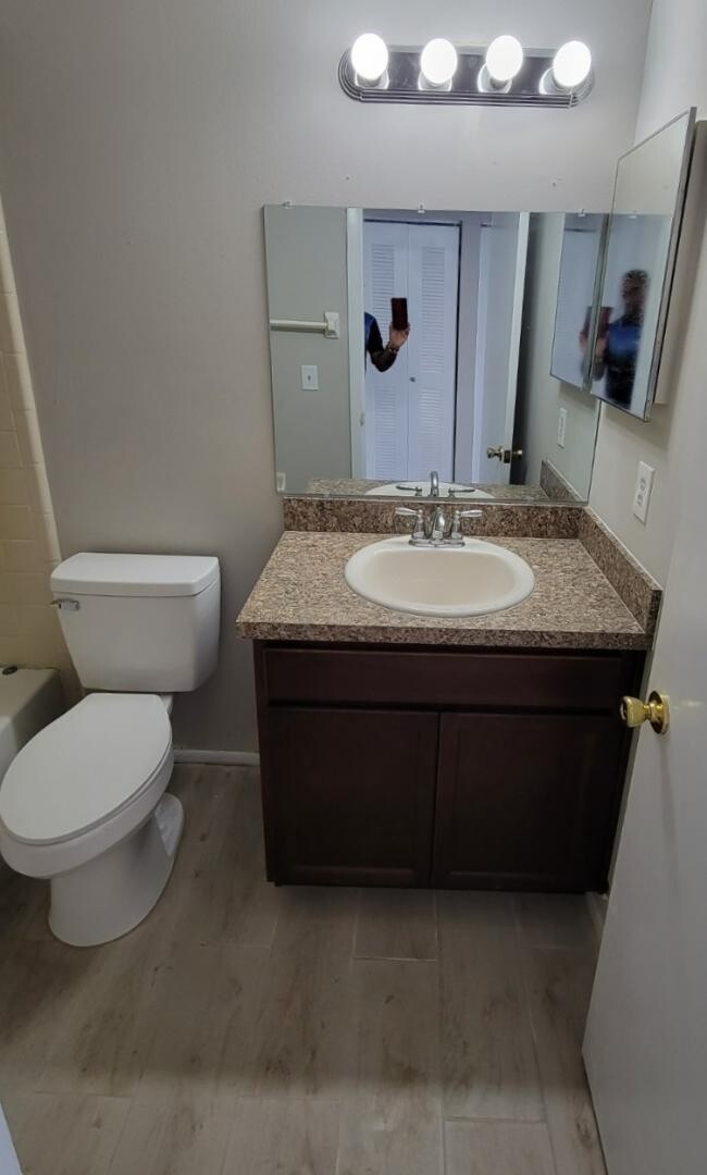 Building Photo - 129 Las Brisas Way