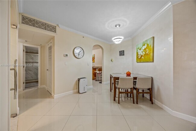 Building Photo - 3001 S Ocean Dr
