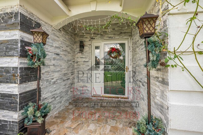 Building Photo - 5924 Big Oak Dr