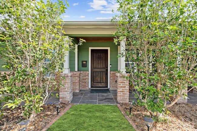 Primary Photo - 1526 Adkins Rd