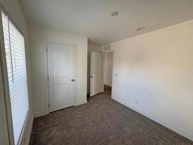 Building Photo - 1700 S State St