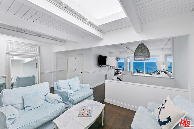 Building Photo - 11856 S Beach Club Way