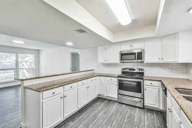 Building Photo - 5222 Creek Shadows Dr