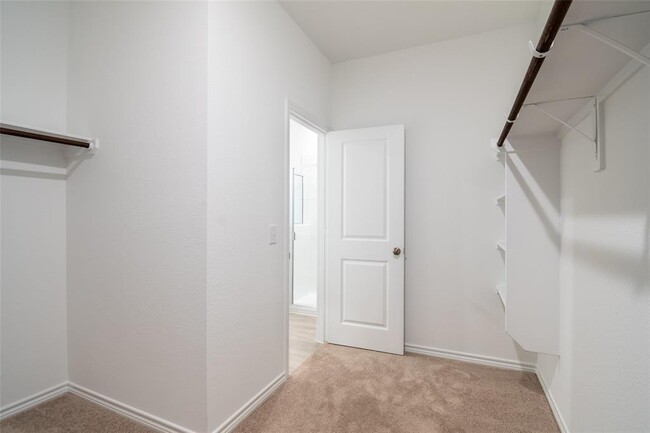 Building Photo - 15076 Rustic Moon Rd