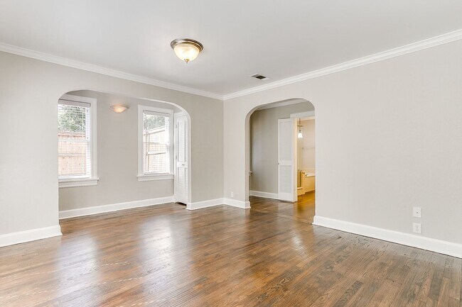 Building Photo - 3257 Greene Ave