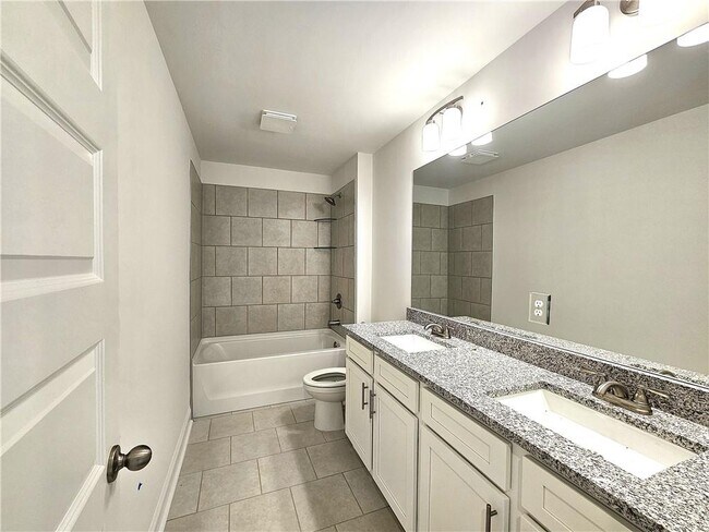 Building Photo - 7313 Yewtree Dr