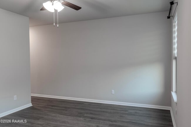 Building Photo - 119 Deer Lake Ln