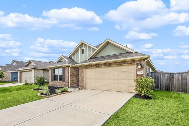 Building Photo - 723 Larkspur Shadow Dr