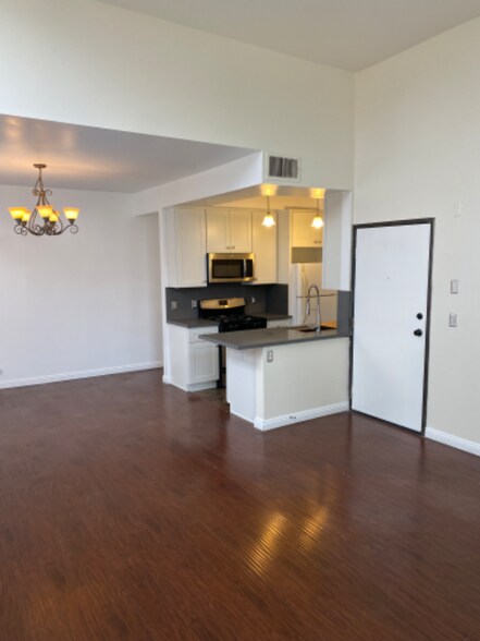 Building Photo - 1224 S Corning St