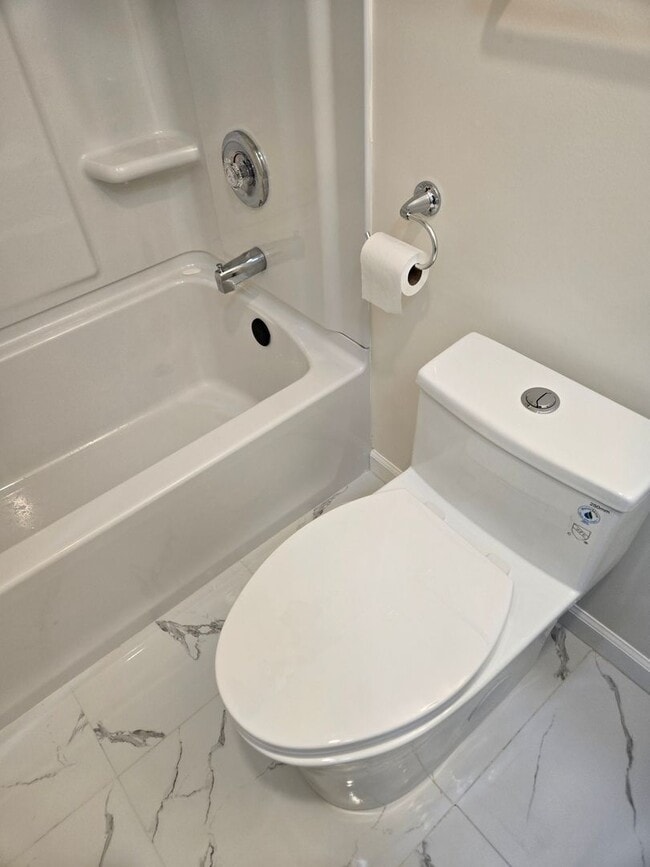 Building Photo - 77 Juniper Rd