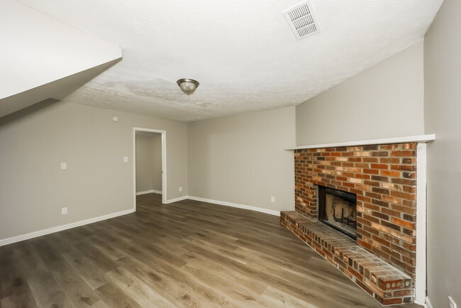 Building Photo - 3840 Chimney Mill Ct