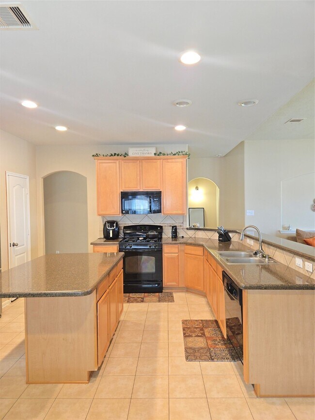 Building Photo - 20618 Saddleback Chase Ln