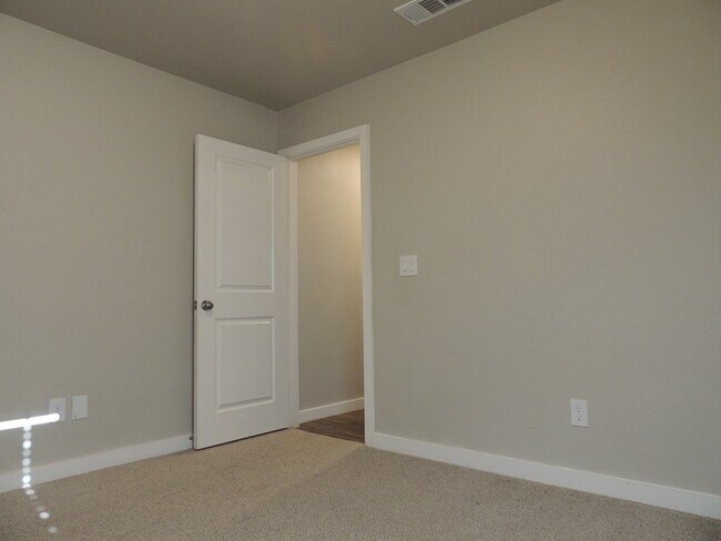 Building Photo - 1200 Cajun St