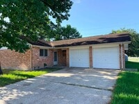 Building Photo - 11002 Clear Fork Dr
