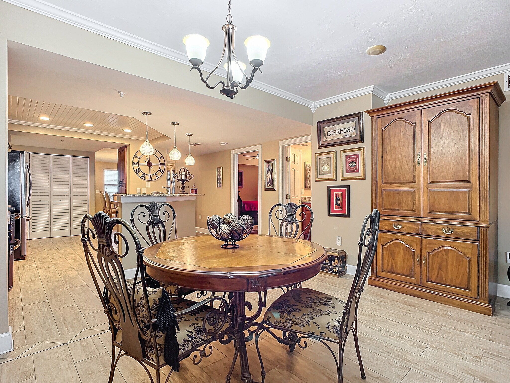 kitchen - 2055 S Atlantic Ave