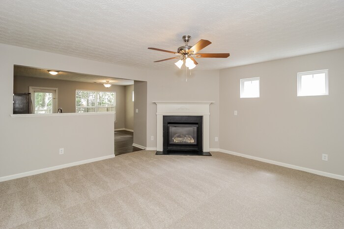 Building Photo - 551 Arrowhead Dr