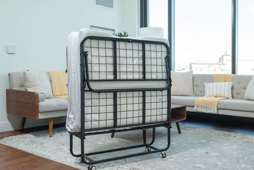 Building Photo - 212 Stuart St