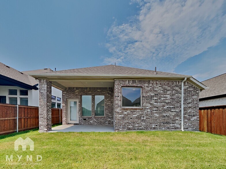 Building Photo - 3128 Cottontail Dr
