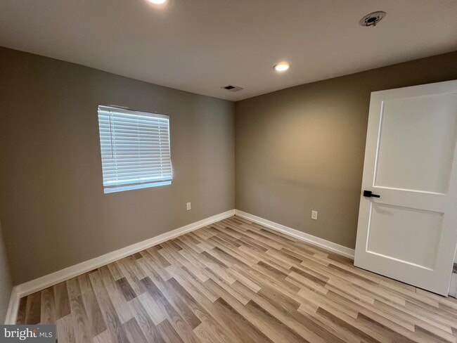 Building Photo - 33 Old US Hwy 1