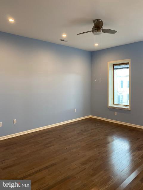 Building Photo - 2715 E Somerset St