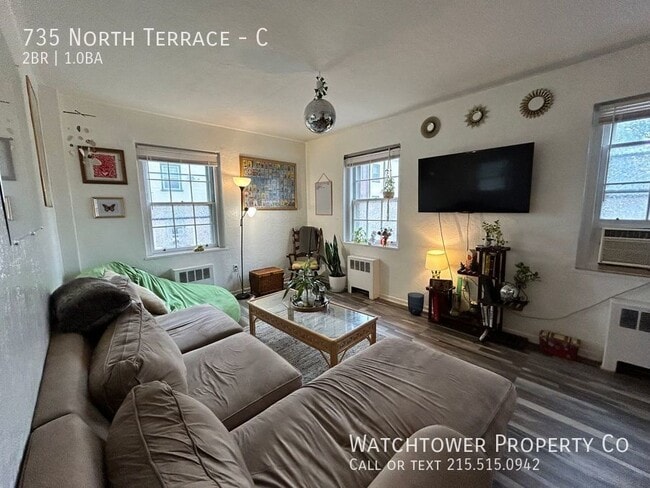 Building Photo - 735 North Terrace