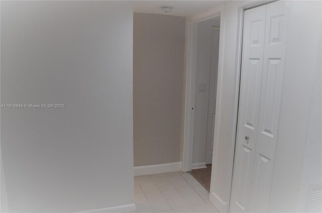 Building Photo - 8851 N New River Canal Rd