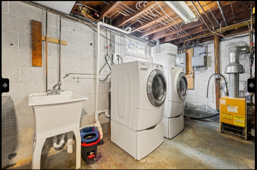 Laundry Room - 74 Spring Ave