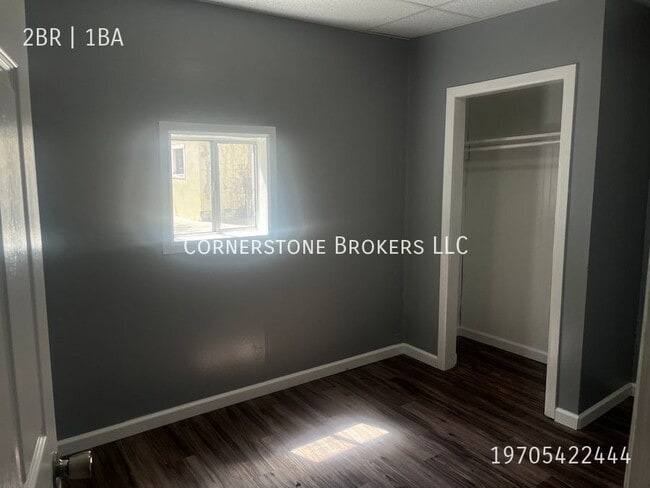 Building Photo - 215 Edmunds-