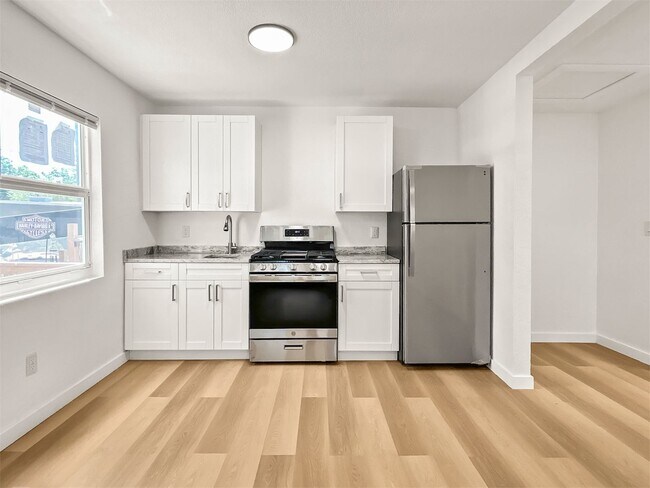 Building Photo - Beautifully Renovated 1 Bed | 1 Bath – Move-In Ready in the Heart of Clearwater!