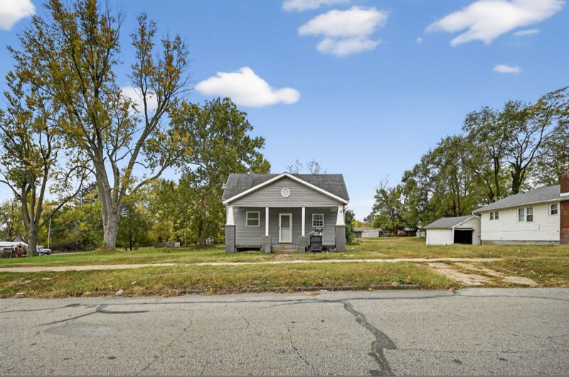 Primary Photo - 979 W King St