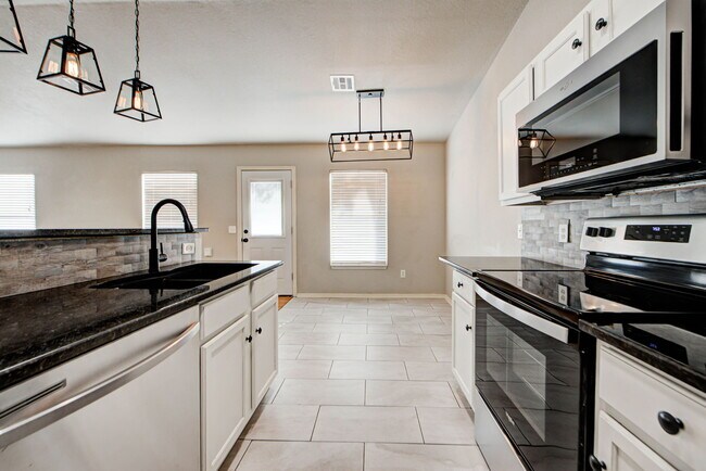 Building Photo - 1225 Briar Patch Way