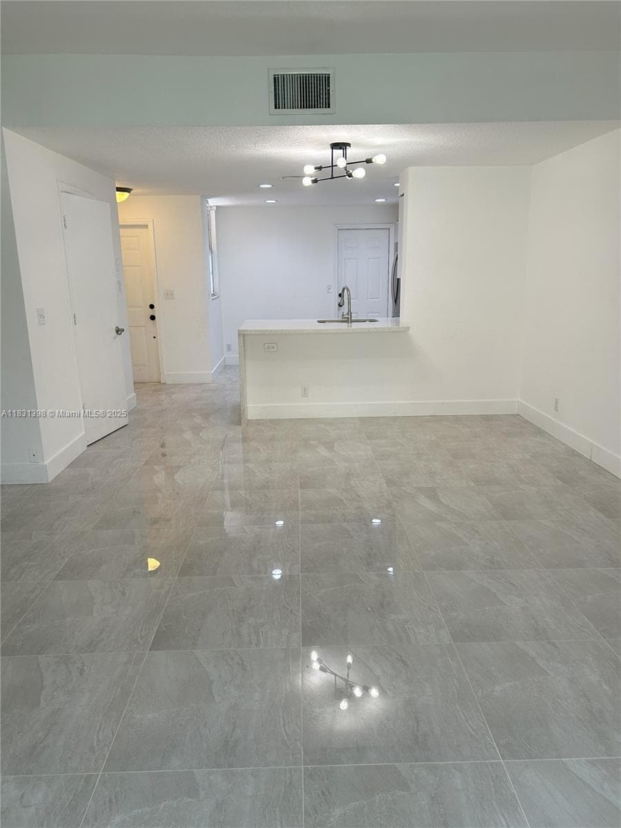 Building Photo - 1537 Barcelona Way