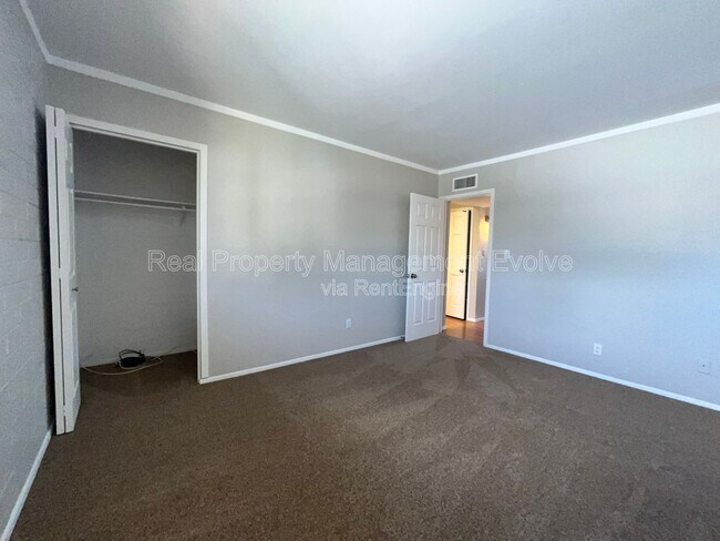 Building Photo - 3637 E Monterosa St