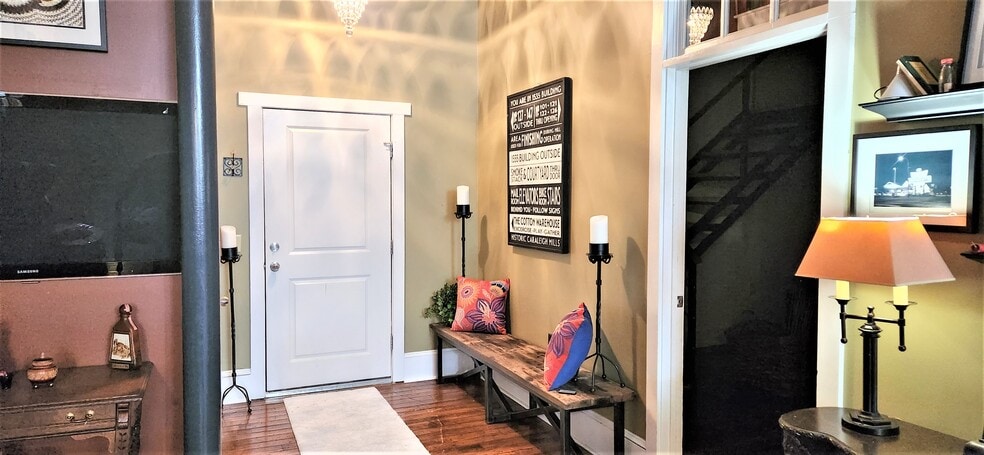 Hallway Entrance and Bedroom Doorway - 1535 Caraleigh Mills Ct