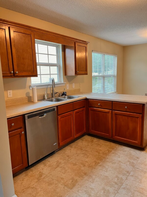 Building Photo - 232 Pampas Dr