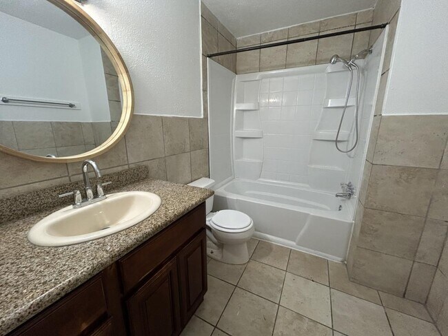 Building Photo - 2340 Timbers Dr