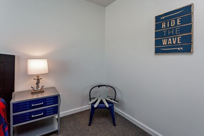 Building Photo - 3 Bedroom, Single-story Townhomes for rent...