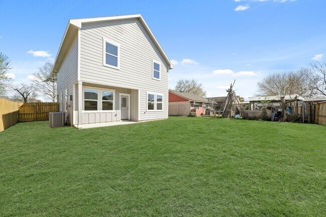 Building Photo - 3439 Rockrill Dr