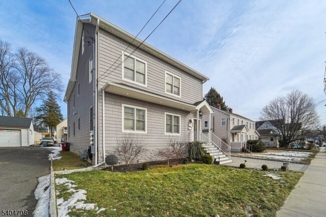 Building Photo - 204 Harrison St