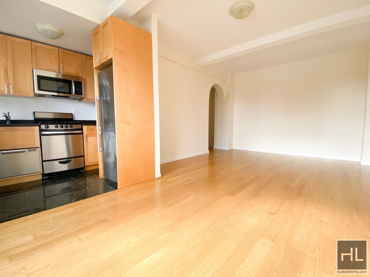 Building Photo - AMSTERDAM AVENUE