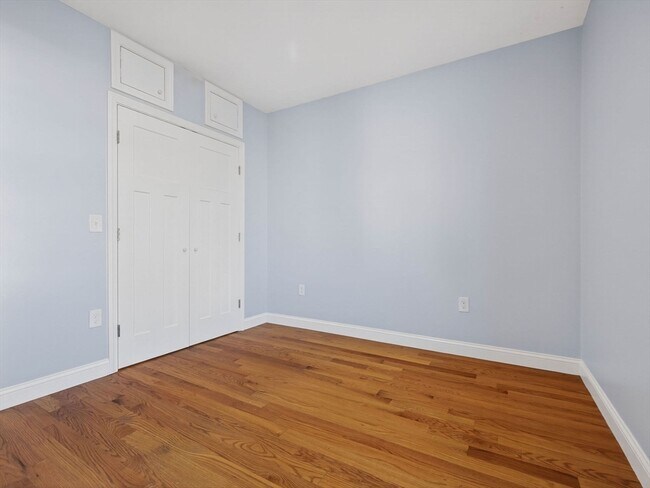 Building Photo - 238 Havre St