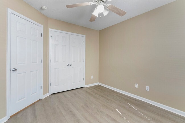 Building Photo - 1456 Middlesbrough Dr