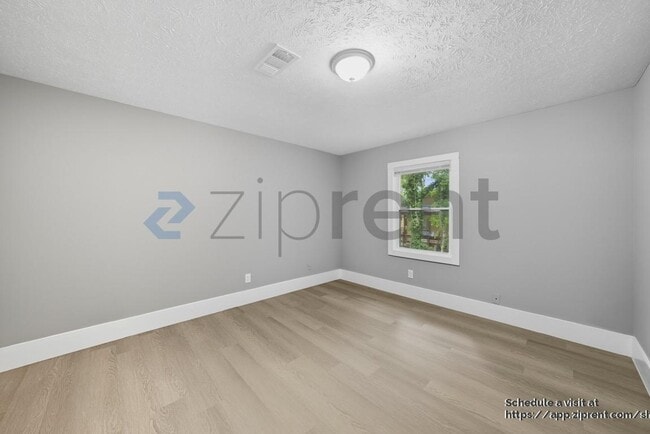 Building Photo - 721 Ford Pl