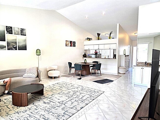 Building Photo - 2547 Estancia Blvd