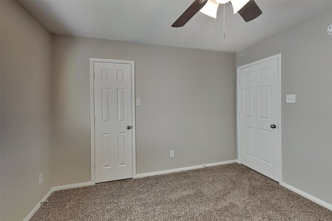Building Photo - 14906 Woodcypress Ln