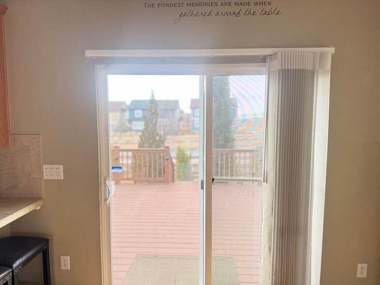 Building Photo - 10291 Truckee Ct