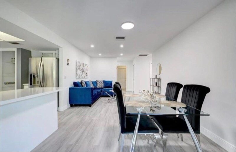 Building Photo - 543 SE Greenway Terrace