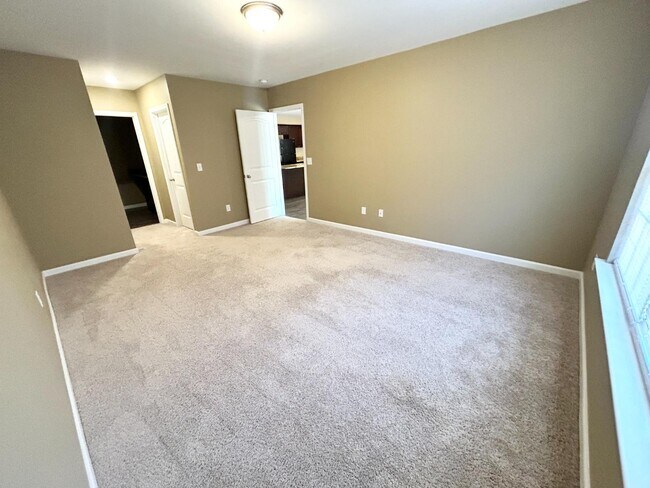 Building Photo - 120 Dogwood Ln