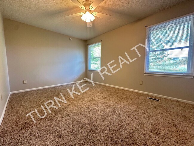 Building Photo - Townhome for rent in Grayson Valley
